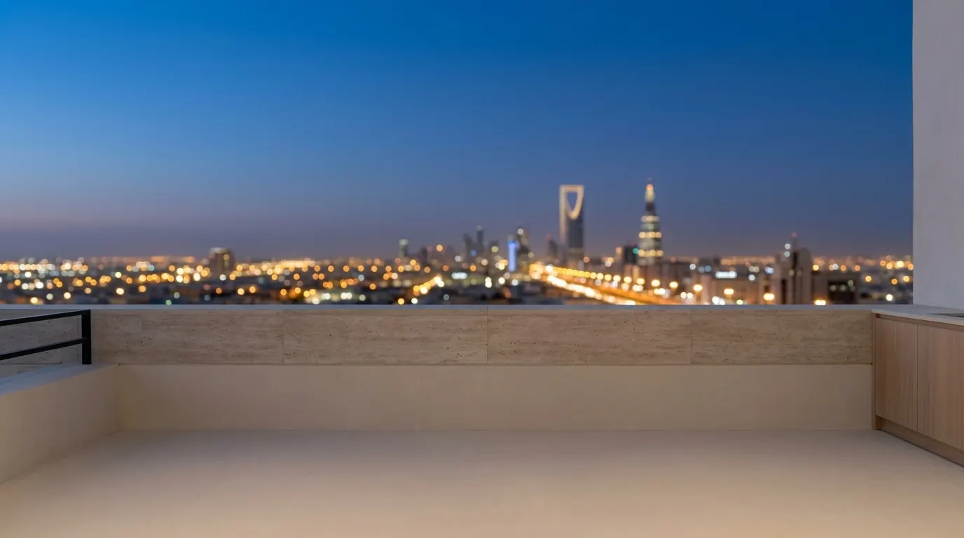 أفق مدينة الرياض عند الساعة الزرقاء من شرفة حجرية